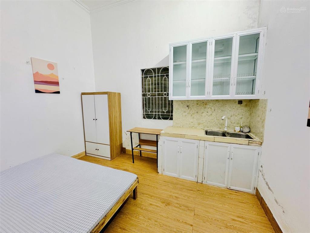 Cho thuê nhà trọ đẹp xuất sắc tại số 23 ngách 40 ngõ 79 cầu giấy, 2,6 triệu, 15m2