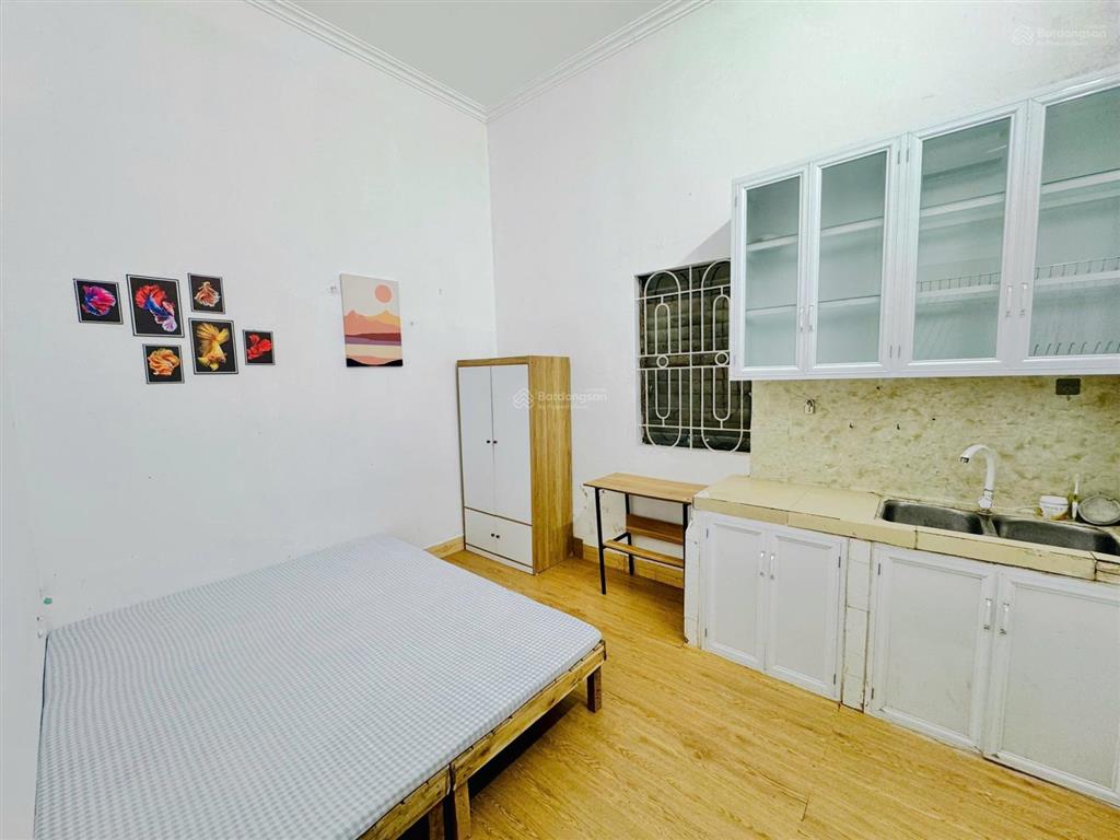 Cho thuê nhà trọ đẹp xuất sắc tại số 23 ngách 40 ngõ 79 cầu giấy, 2,6 triệu, 15m2