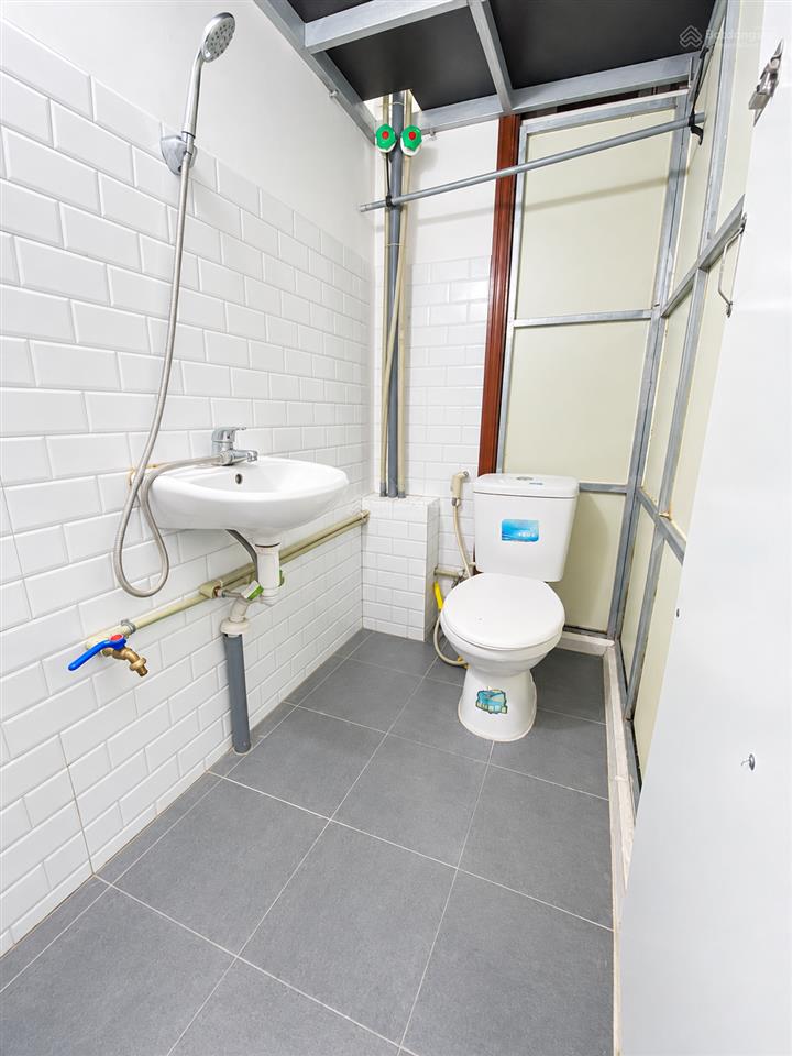 Cho thuê phòng gác xép vệ sinh khép kín tại trần bình, 3,9 triệu, 20m2