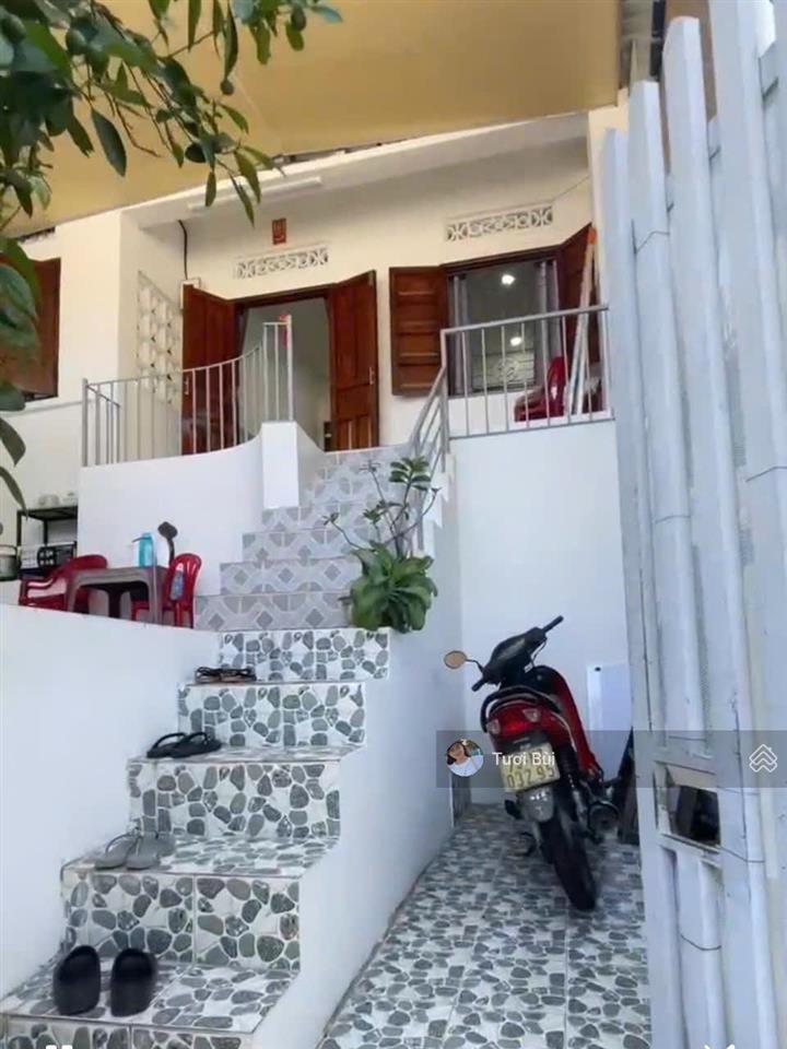 Hiếm hạ 400 triệu còn 1 tỷ 600 triệu bán nhanh (giá cũ 2 tỷ) có nhà đẹp 74.4m2 phường vĩnh nguyên
