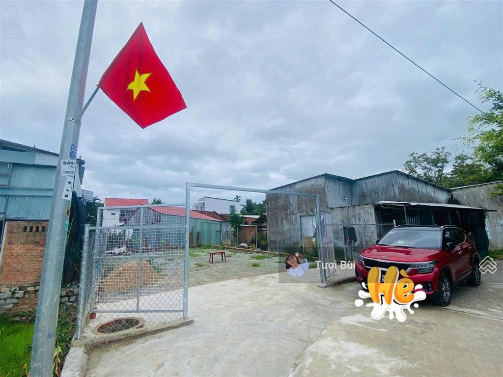 Bán 200m2 đất vĩnh thái lô góc hẻm ô tô dt 10x20m, xây biệt thự, giá bán chỉ 2 tỷ 900 triệu