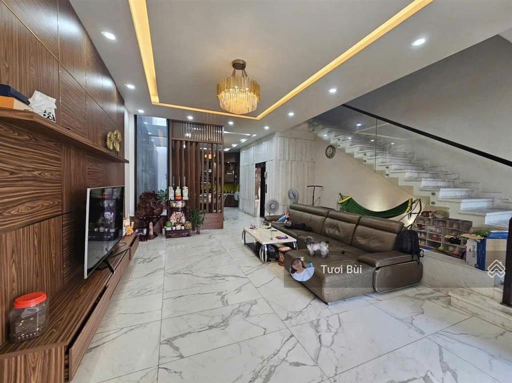 Hạ 6tỷ biệt thự 3 tầng đẹp mặt tiền đường lê quý đôn p.nha trang dt 188m, ngang 7m cách biển 400m