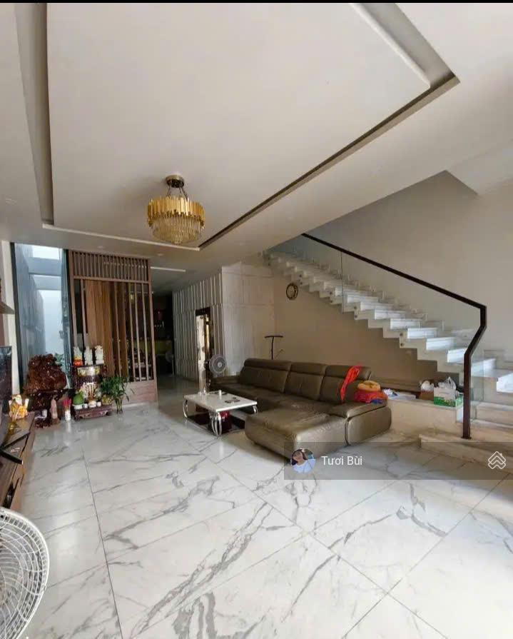 Hạ 6tỷ biệt thự 3 tầng đẹp mặt tiền đường lê quý đôn p.nha trang dt 188m, ngang 7m cách biển 400m