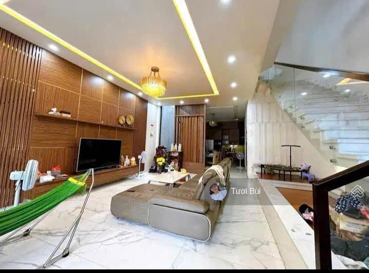 Hạ 6tỷ biệt thự 3 tầng đẹp mặt tiền đường lê quý đôn p.nha trang dt 188m, ngang 7m cách biển 400m