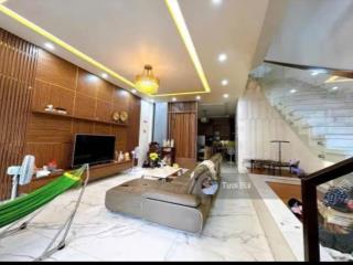 Hạ 6tỷ biệt thự 3 tầng đẹp mặt tiền đường lê quý đôn p.nha trang dt 188m, ngang 7m cách biển 400m