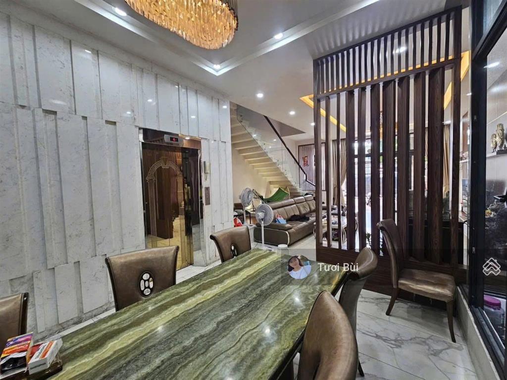 Hạ 6tỷ biệt thự 3 tầng đẹp mặt tiền đường lê quý đôn p.nha trang dt 188m, ngang 7m cách biển 400m