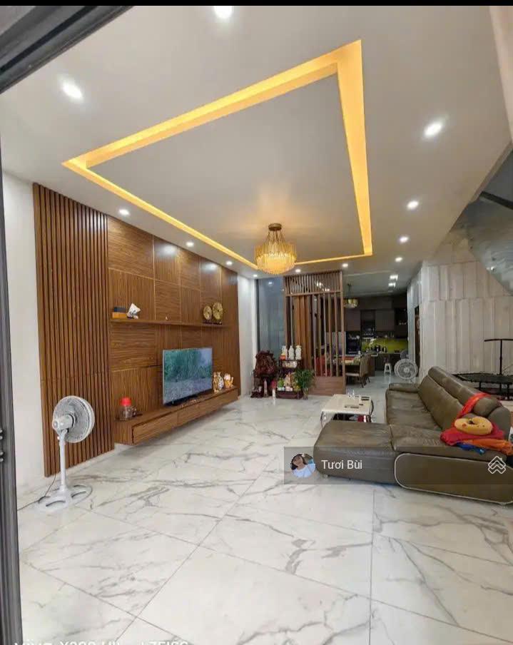 Hạ 6tỷ biệt thự 3 tầng đẹp mặt tiền đường lê quý đôn p.nha trang dt 188m, ngang 7m cách biển 400m