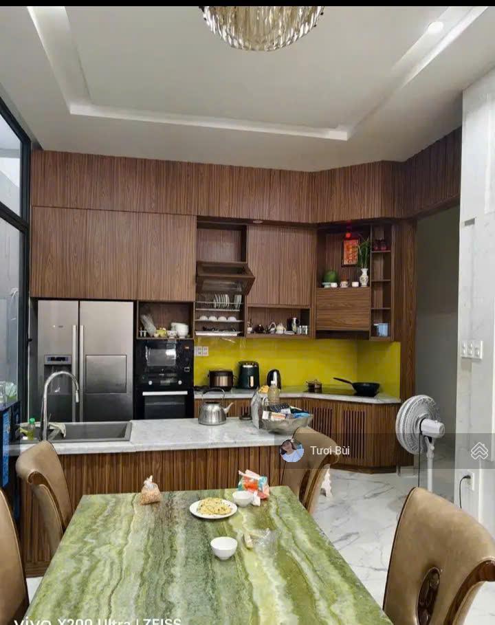 Hạ 6tỷ biệt thự 3 tầng đẹp mặt tiền đường lê quý đôn p.nha trang dt 188m, ngang 7m cách biển 400m