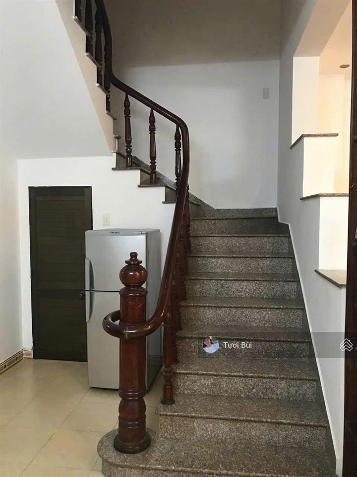 Bán nhà 3 tầng hẻm oto đặng tất, ngang 6m, dt 75m, cách bãi tắm hòn chồng 200m giá 9ty200 triệu