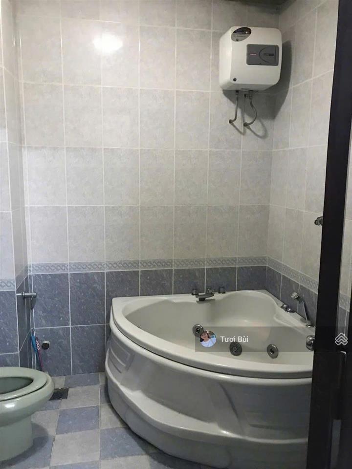 Bán nhà 3 tầng hẻm oto đặng tất, ngang 6m, dt 75m, cách bãi tắm hòn chồng 200m giá 9ty200 triệu