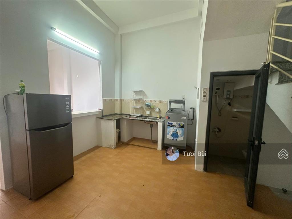 Cho thuê nhà góc 2 tầng 2 phòng ngủ tiền đường khe sanh  ấp bắc cạnh đường tô hiệu gần vinpearl