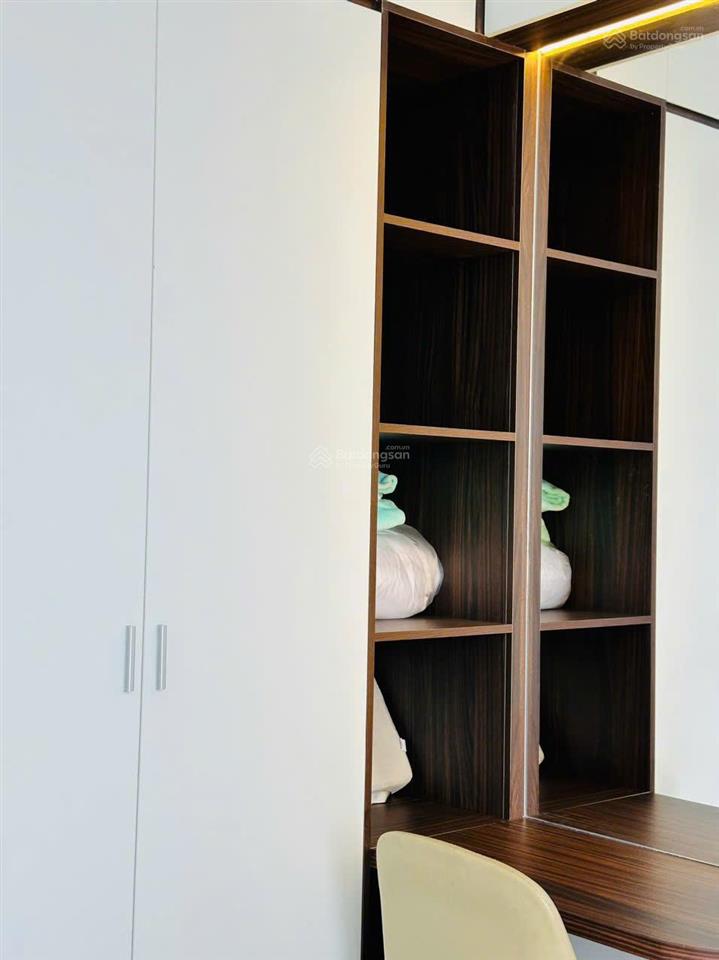 Cho thuê góc napoleon gần biển hòn chồng 3 pn, 2wc. view biển, tầng cao, full nội thất, giá 14 tr