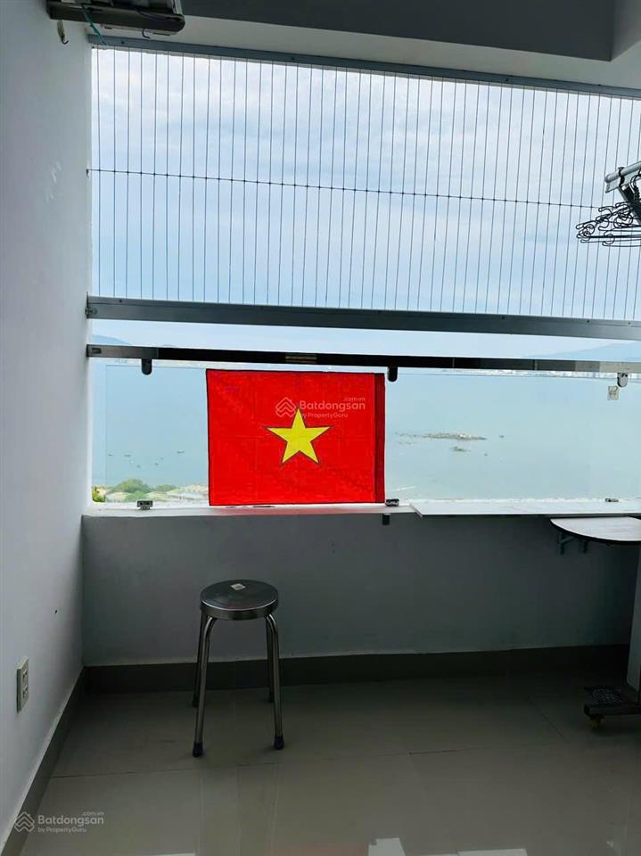 Cho thuê góc napoleon gần biển hòn chồng 3 pn, 2wc. view biển, tầng cao, full nội thất, giá 14 tr