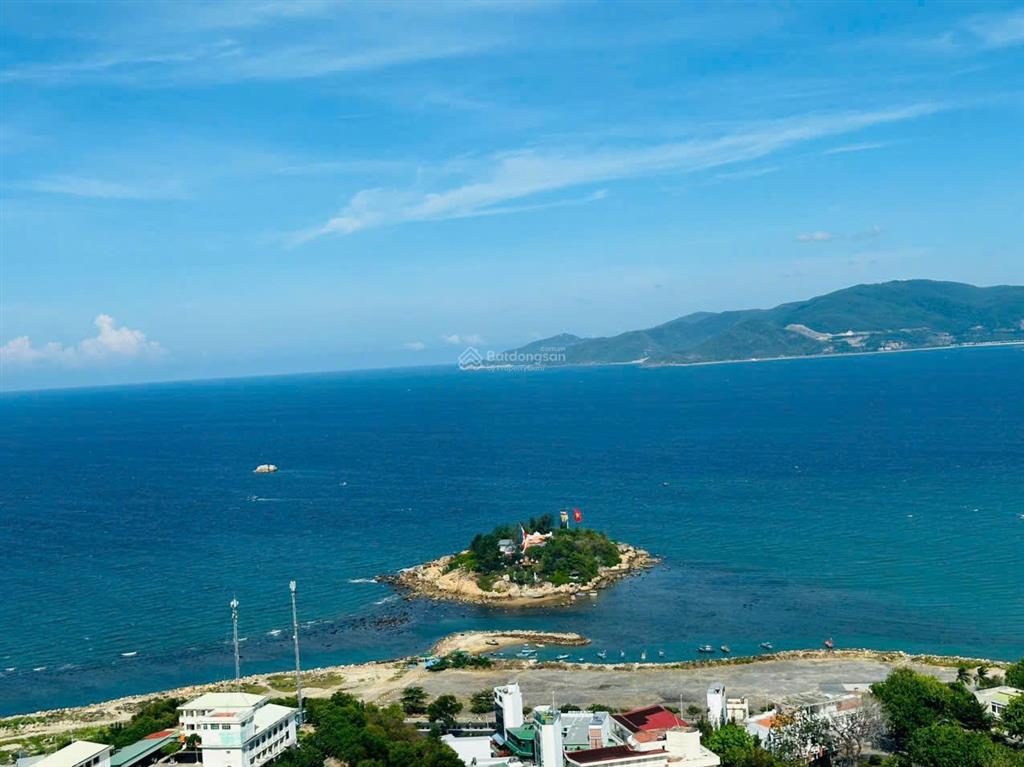 Cho thuê góc napoleon gần biển hòn chồng 3 pn, 2wc. view biển, tầng cao, full nội thất, giá 14 tr