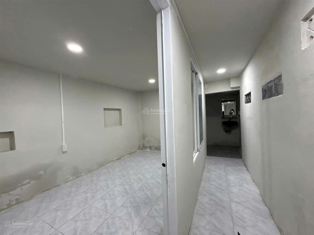 Bán nhà hẻm thống nhất dt 34m2 chỉ 1 tỷ 890tr, tt thành phố nhà trang. cách biển 10 phút đi bộ