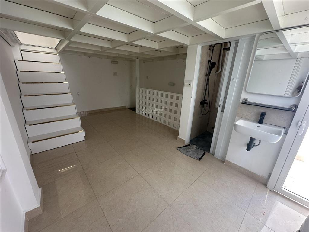 Hạ giá sâu chỉ còn 3 tỷ 900 triệu bán nhà phố tây đường biệt thự nha trang đường 6m dt 23m2