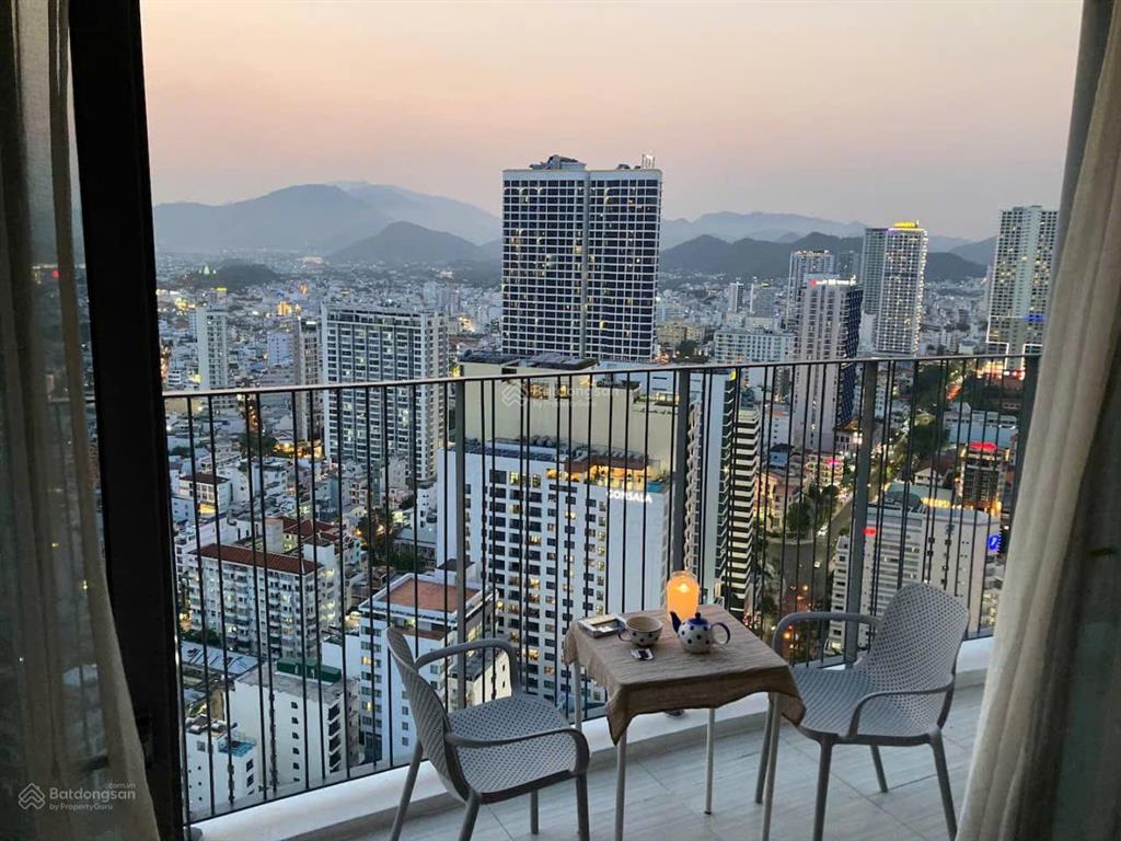 Giảm thêm 100tr bán căn panorama (rẽ quạt rộng), dt 41m2 tầng cao view thấy biển giá bằng view phố