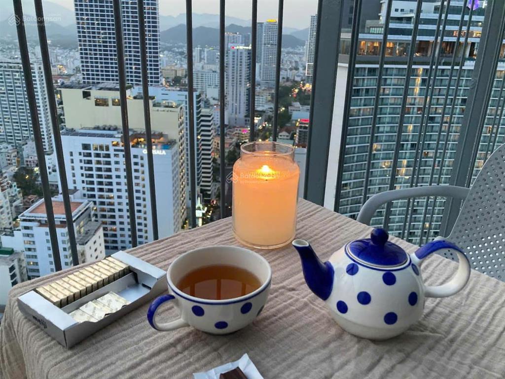 Giảm thêm 100tr bán căn panorama (rẽ quạt rộng), dt 41m2 tầng cao view thấy biển giá bằng view phố