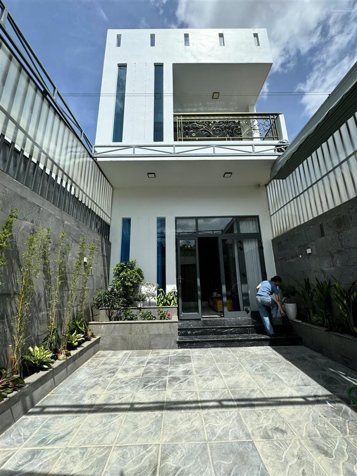 Cho thuê nhà đẹp 2 tầng full nội thất dt 180m 3 phòng ngủ vĩnh thạnh nha trang giá 7 triệu