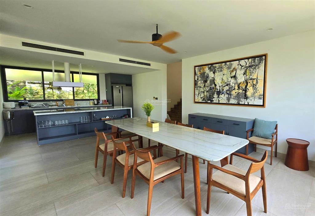 Cho thuê villa phố biển, khu biệt thự ocean front anh nguyễn view biển, dt 420m2 có 4pn