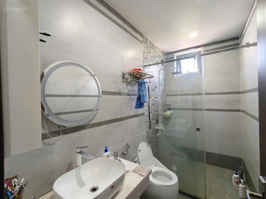 Cho thuê nhà sân vườn khu vĩnh thái diện tích 800m2 có sân vườn rộng, 3 phòng ngủ,giá thuê 30 triệu