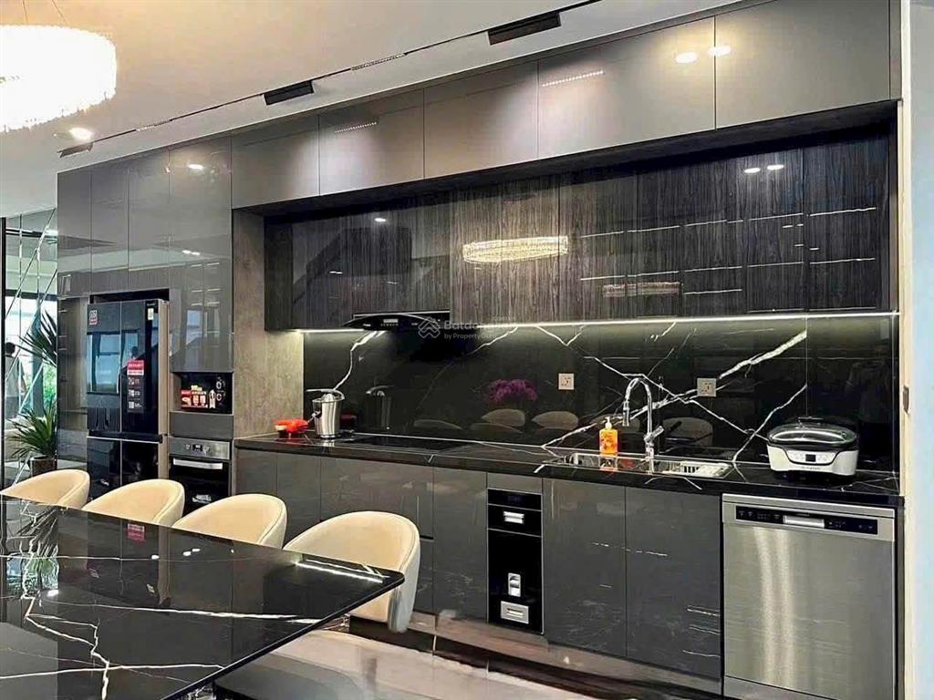 Giảm mạnh 500 triệu chỉ còn 8,5 tỷ, căn luxury kđt mỹ gia gói 8 sẵn hđ thuê 40tr/tháng
