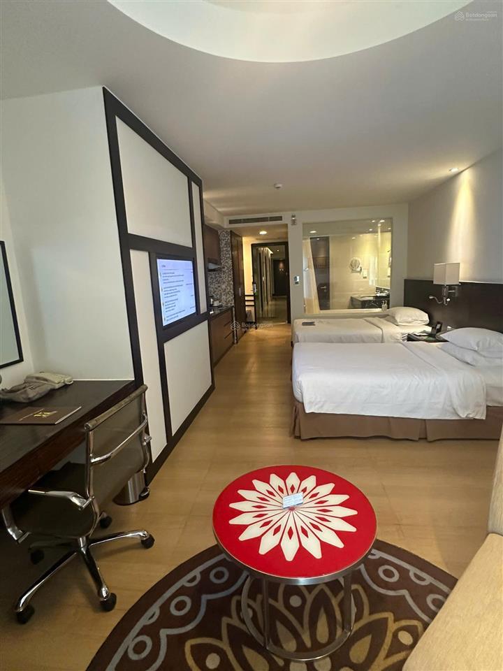 Hạ sâu 2 tỷ chỉ còn 5 tỷ 500 triệu cân hộ, khách sạn havana mặt tiền đường trần phú, dt 155m2, 3 pn
