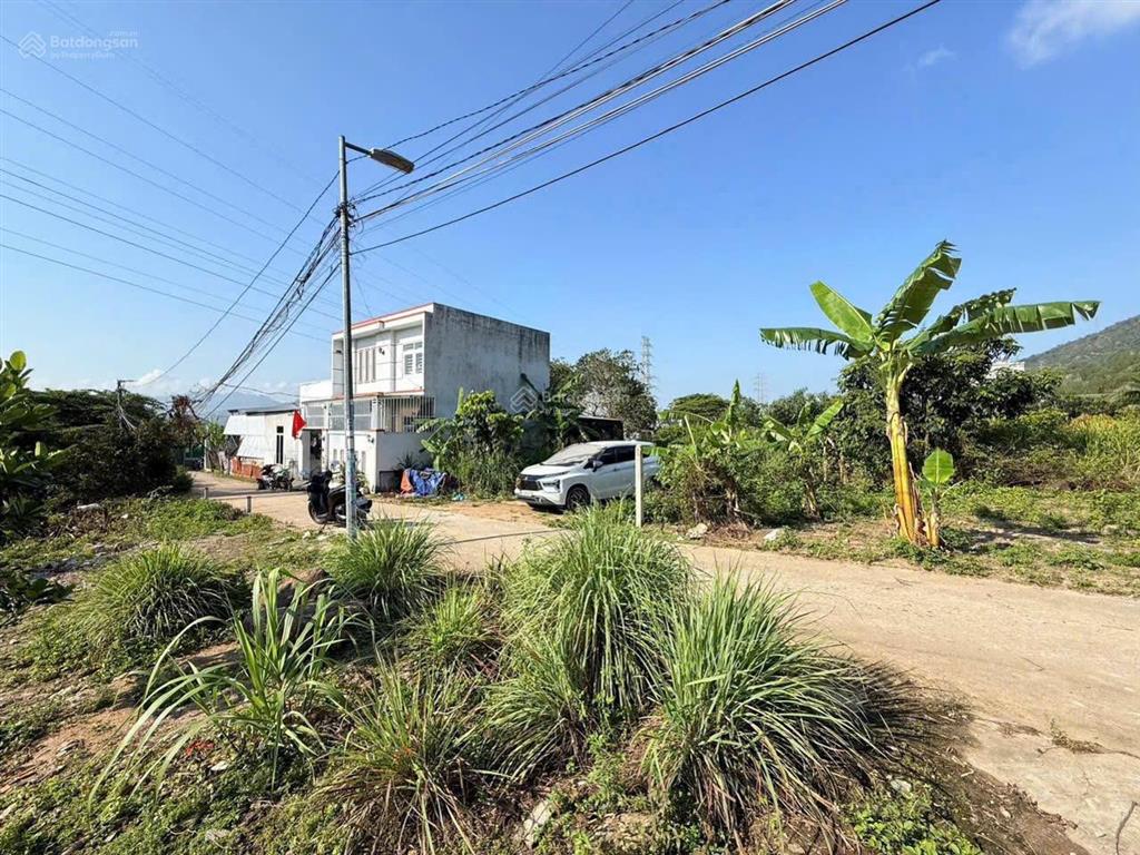 Giảm sâu 300 triệu còn 1 tỷ650 bán nhanh lô đất ngang 10 dt 195m tại vĩnh phương nha trang