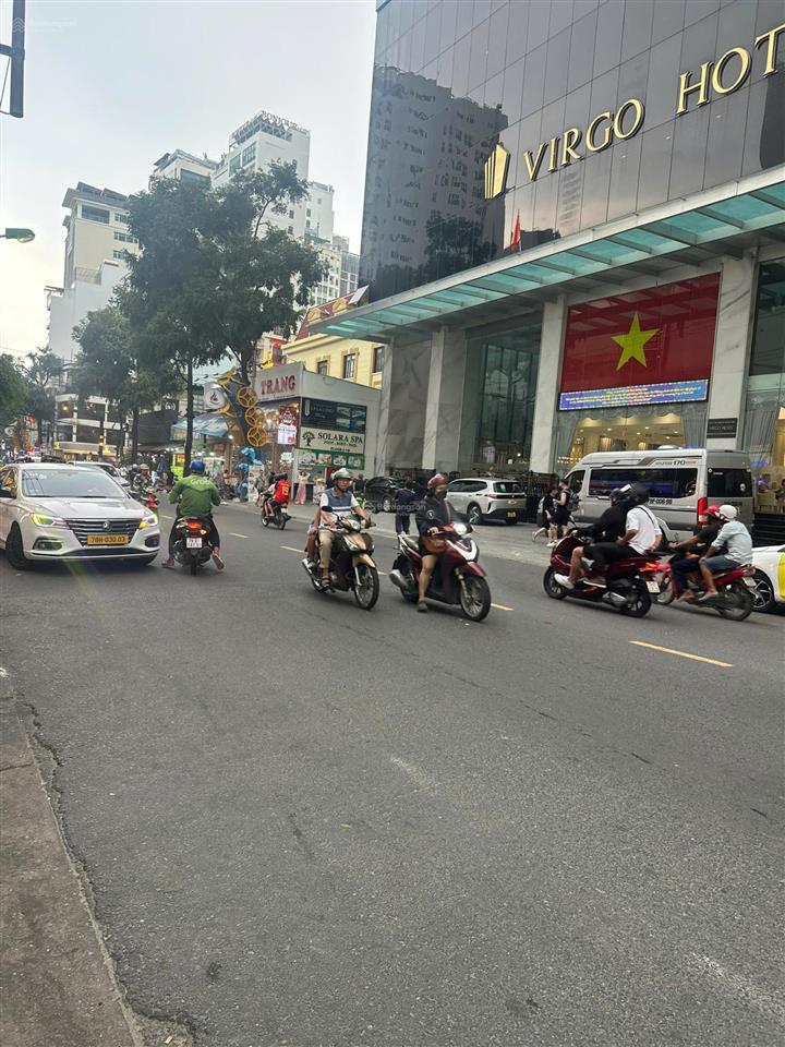 Bán căn hộ khách sạn virgo nha trang cách biển 200m,dt 60m2,có 2 phòng ngủ ,giá 4ty500.view ngoài