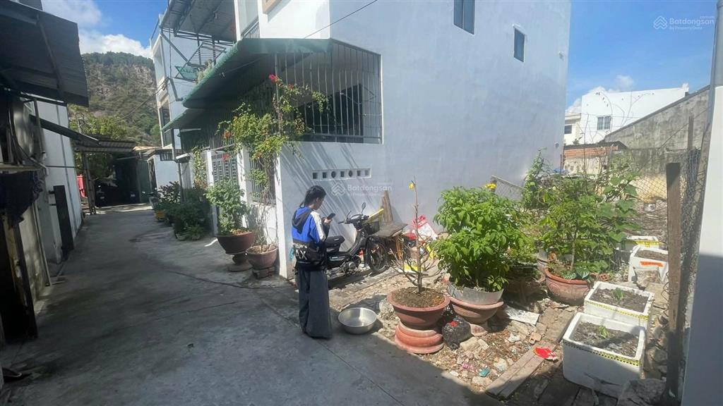 Bán đất hẻm trần phú, vĩnh nguyên. diện tích 60m2 vuông đẹp full thổ cư giá chỉ 2 tỷ 700 triệu