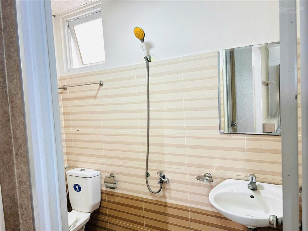 Hạ giá bán nhanh căn góc chung cư hoàng quân nha trang giá hạ còn 1 tỷ850 triệu, dt 57m, view ngoài