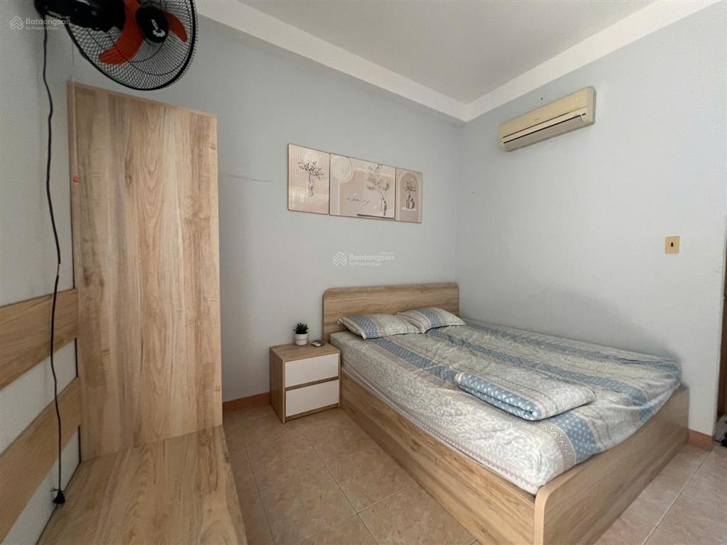 Cho thuê nhà đẹp nguyễn thiện thuật vị trí trung tâm nha trang  gần biển, 4 phòng ngủ 4 wc