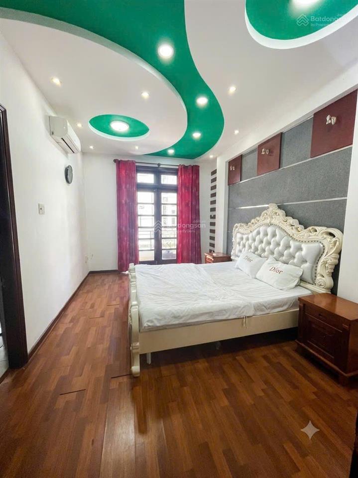 Cho thuê nhà biệt thự nhỏ 7 phòng ngủ tại trần quang khải sát nguyễn thiện thuật, giá 30 triệu/th
