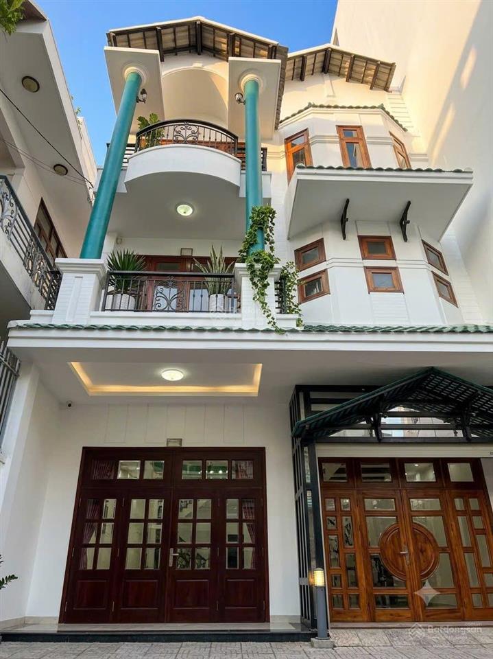 Cho thuê nhà biệt thự nhỏ 7 phòng ngủ tại trần quang khải sát nguyễn thiện thuật, giá 30 triệu/th