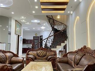 Cho thuê nhà biệt thự nhỏ 7 phòng ngủ tại trần quang khải sát nguyễn thiện thuật, giá 30 triệu/th