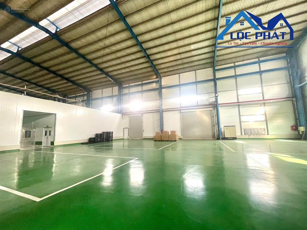 Cho thuê xưởng 4500m2 xã thiện tân, vĩnh cửu đồng nai có pccc, sạch đẹp gía 400tr