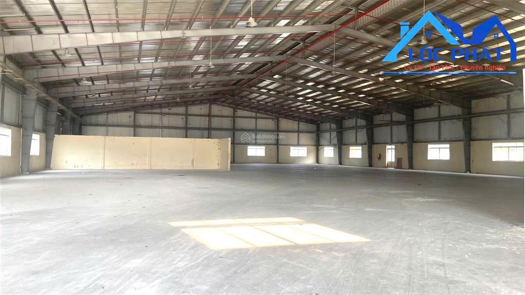 Cho thuê xưởng 2800m2 kcn long khánh đồng nai 275tr