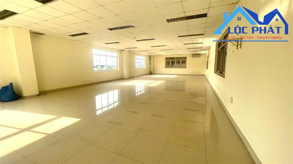 Cho thuê xưởng 2800m2 kcn long khánh đồng nai 275tr