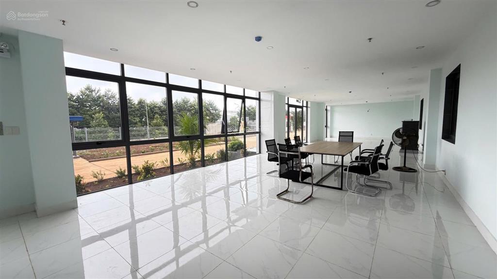 Cho thuê xưởng 3.085m2 kcn dầu giây đồng nai. giá rẻ chỉ 3,3usd/m2