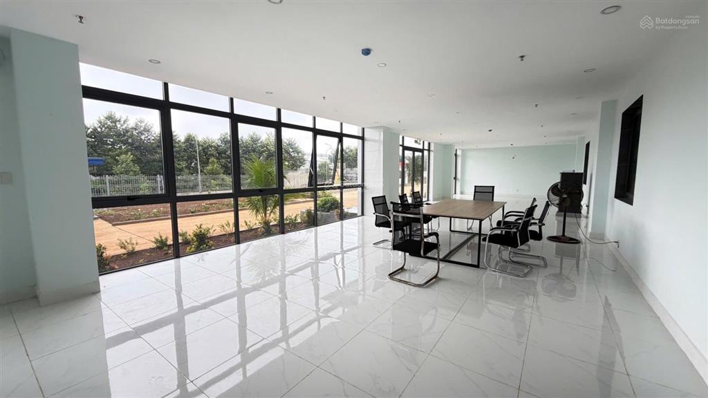Cho thuê xưởng 3.085m2 kcn dầu giây đồng nai. giá rẻ chỉ 3,3usd/m2