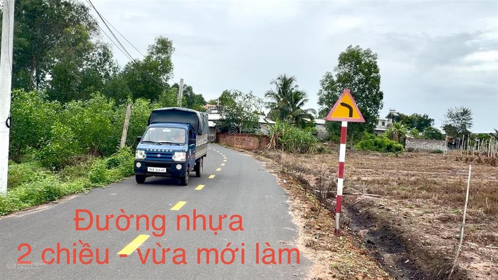 Chính chủ bán đất, có sổ, địa thế đẹp