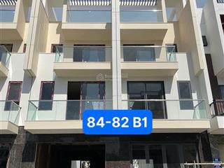 Căn nhà phố giá tốt nhất vcn phước long 2 nha trang chỉ 8,5 tỷ