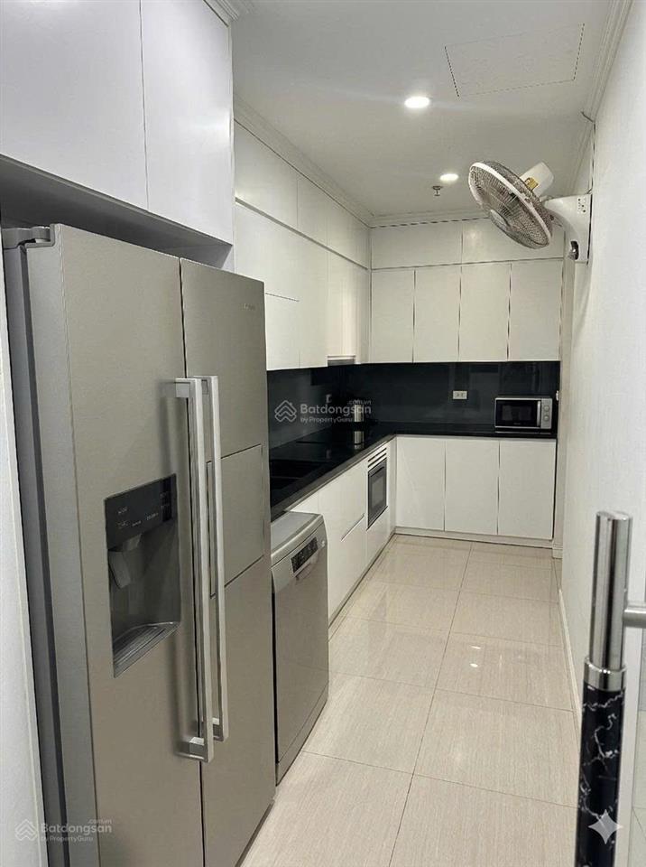 Golden palace mễ trì. căn 3 ngủ 128m2 tòa a, tầng trung, full nội thất mới đẹp, sẵn sổ, giá 10.8 tỷ