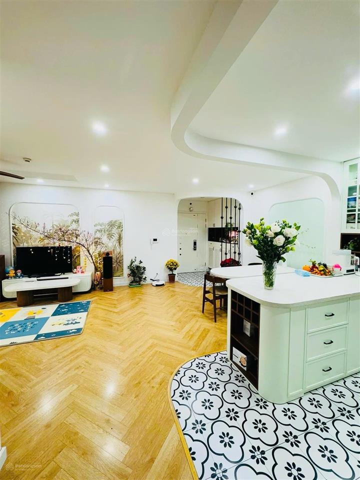 Golden palace mễ trì. căn 2pn giá 6 tỷ, căn 3pn giá 7.3 tỷ, căn 4pn giá 9.8 tỷ, full nội thất.