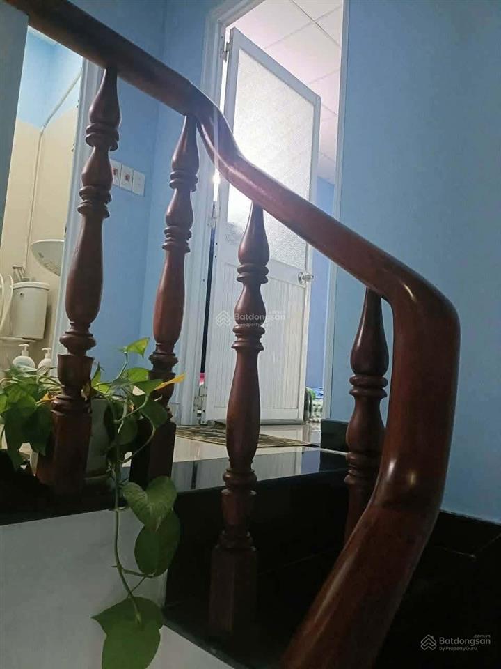 Bán nhà đẹp! nhà còn rất mới, khách chỉ mua và vào ở ngay!