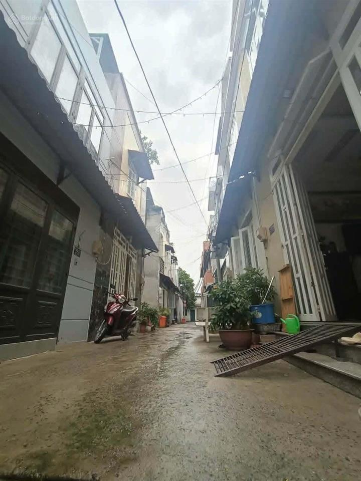 Bán nhà đẹp! nhà còn rất mới, khách chỉ mua và vào ở ngay!