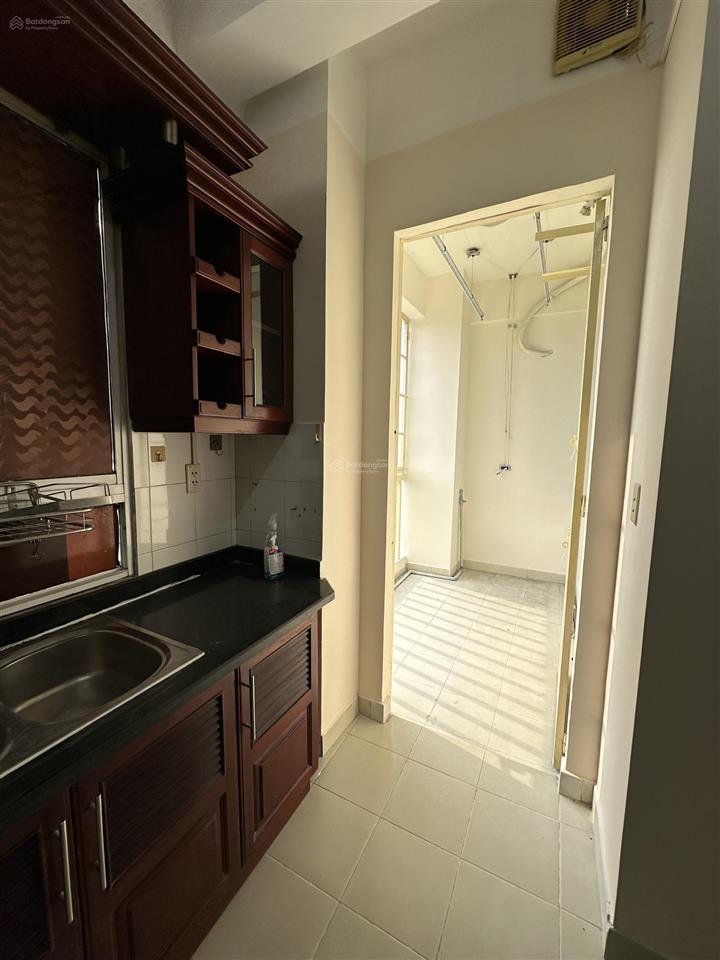 Do nhu cầu chuyển đổi mình cần bán căn 2pn+2wc 85,1m2 (2 ban công riêng biệt) 0971 589 ***