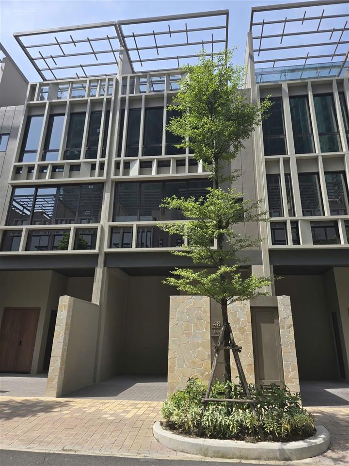 Khách cần sang nhượng lại nhà phố liền kề, tổng diện tích 176m², giá mong muốn 10.2 tỷ, 0971 589 ***
