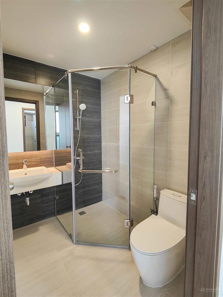 Mình cần thanh lý 2pn+1wc tổng diện tích 60m2 giá 2.8 tỷ full vat