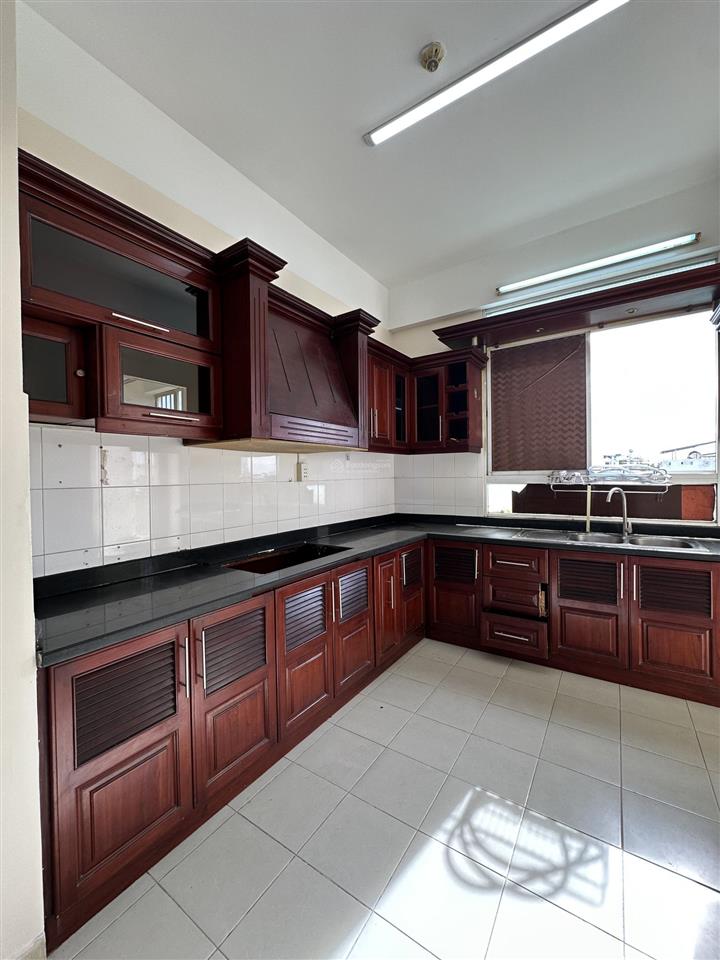 Chính chủ cần sang căn 2pn+2wc, 2 ban công riêng biệt diện tích 85,1m2 có thể ngăn thành 3pn